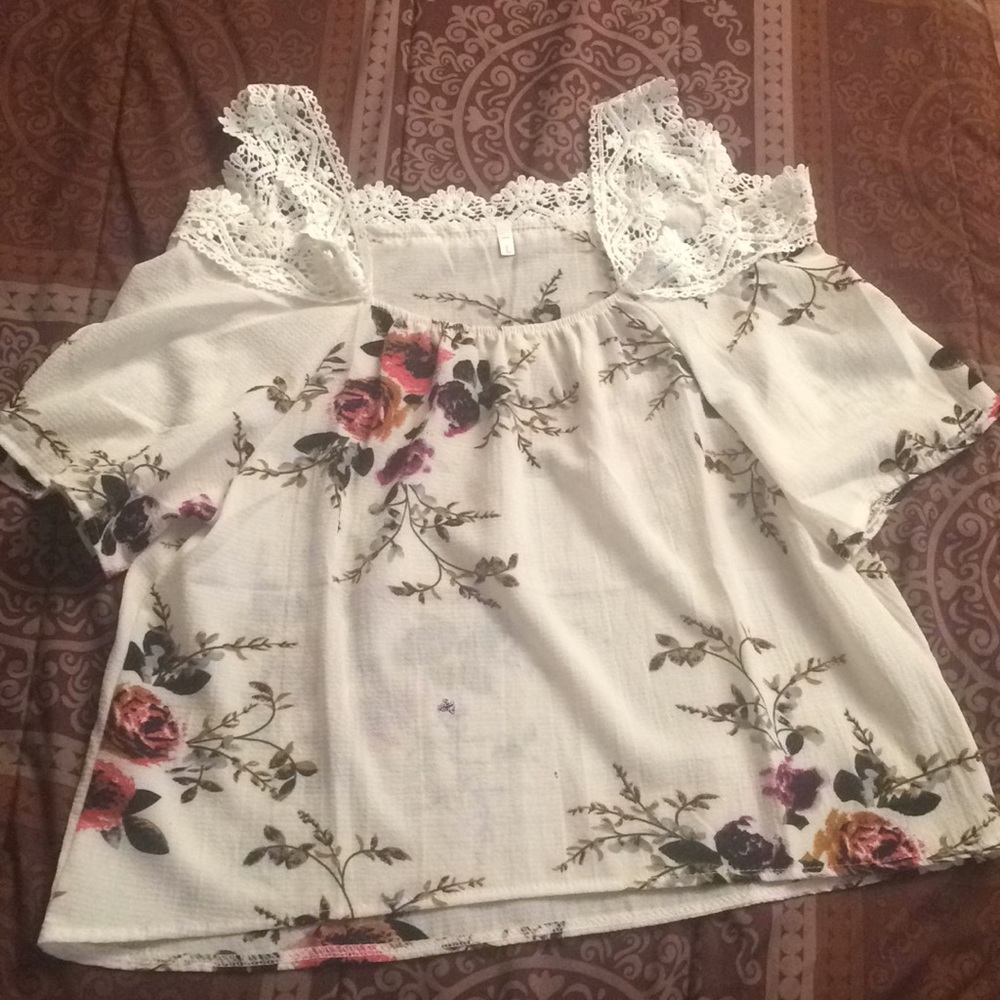 White floral open shoulder shirt